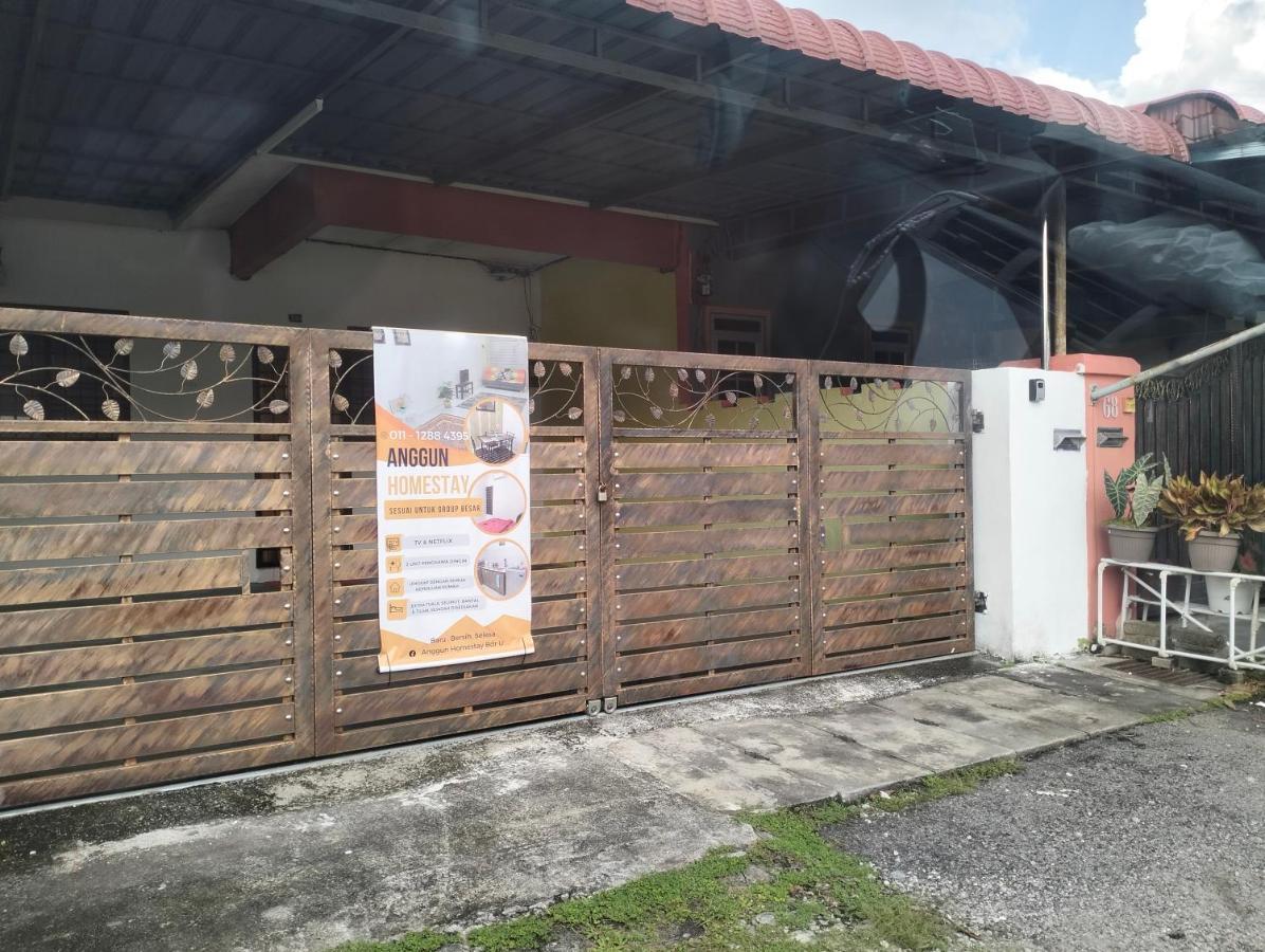 Anggun Homestay Seri Iskandar Esterno foto
